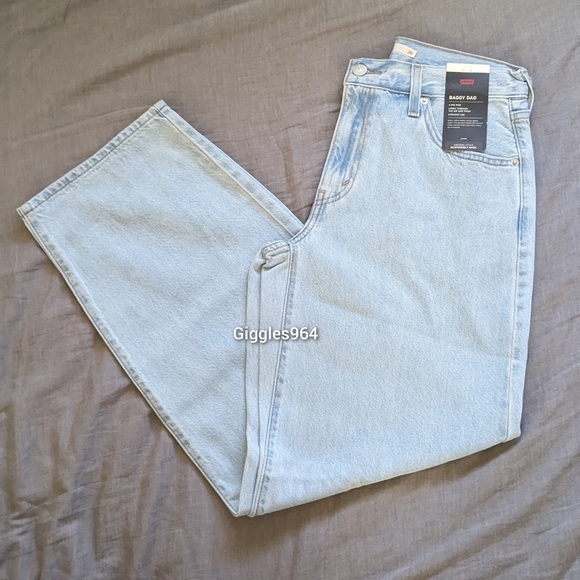 Levi's Baggy Dad Jeans in Light Sugar - Picture 10 of 12